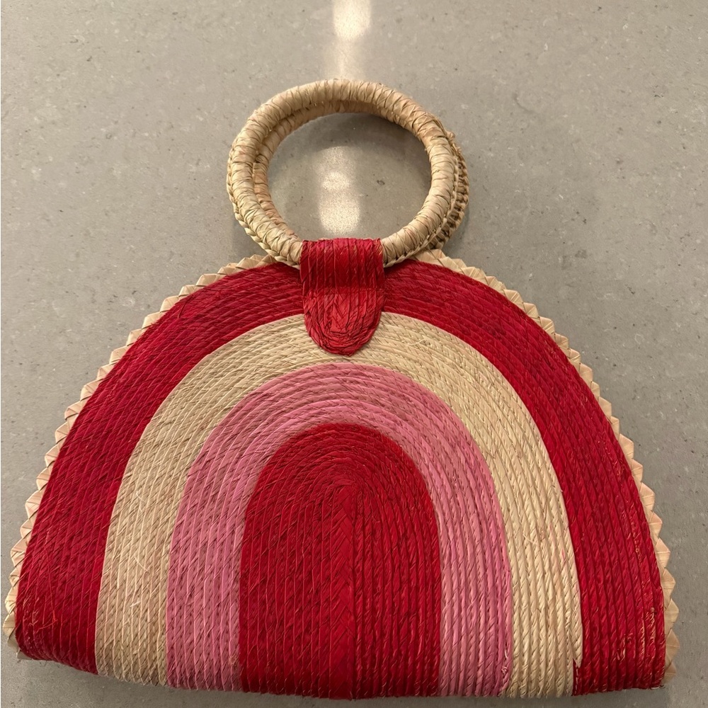 Handwoven Straw Circle-Handle Women’s Bag in Red and Pink